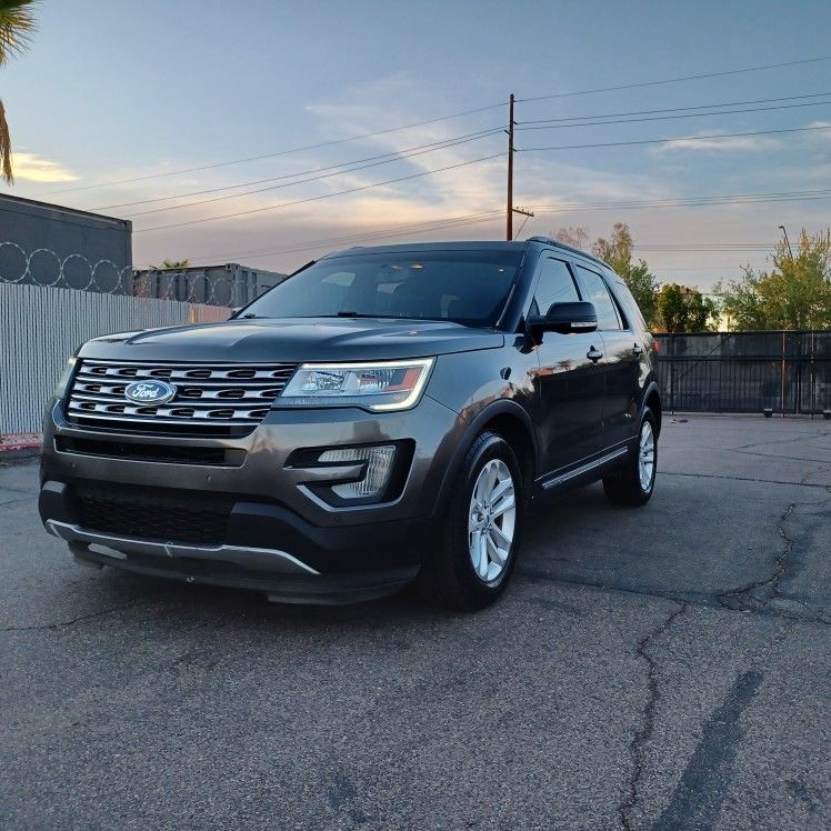 2017 Ford Explorer