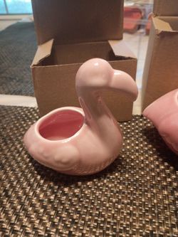 "Flamingos"...Mom and baby...(Brand new)