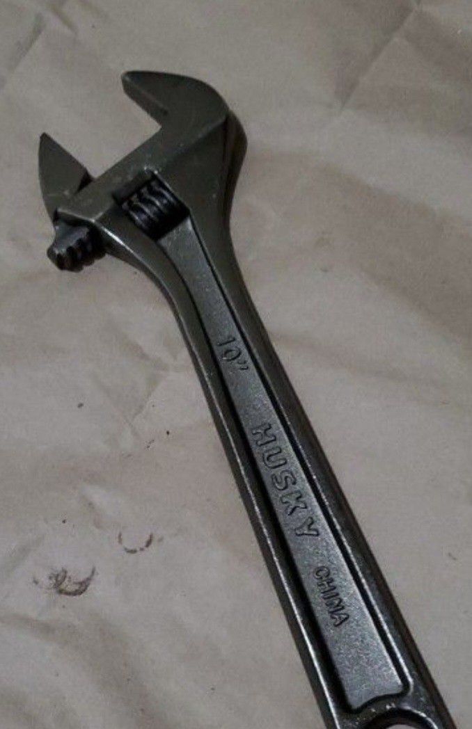Husky  adjustable wrench