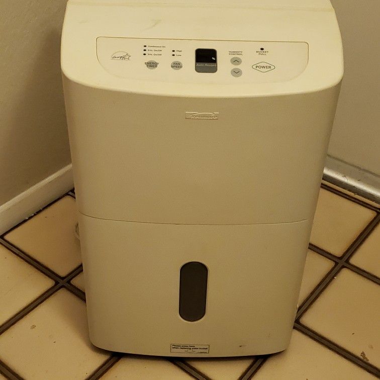 Kennmore Dehumidifier 70 Pint