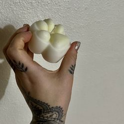 cat paw candle