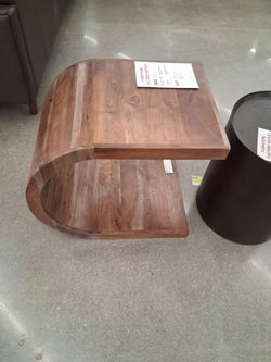 ELLIPSE END TABLE