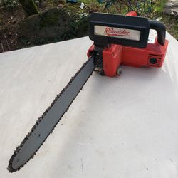Milwaukee Electric Chainsaw 