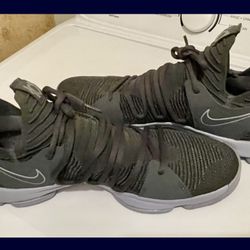 Nike “KD 10s” Color: Wolf Grey Size: 13 BRAND NEW