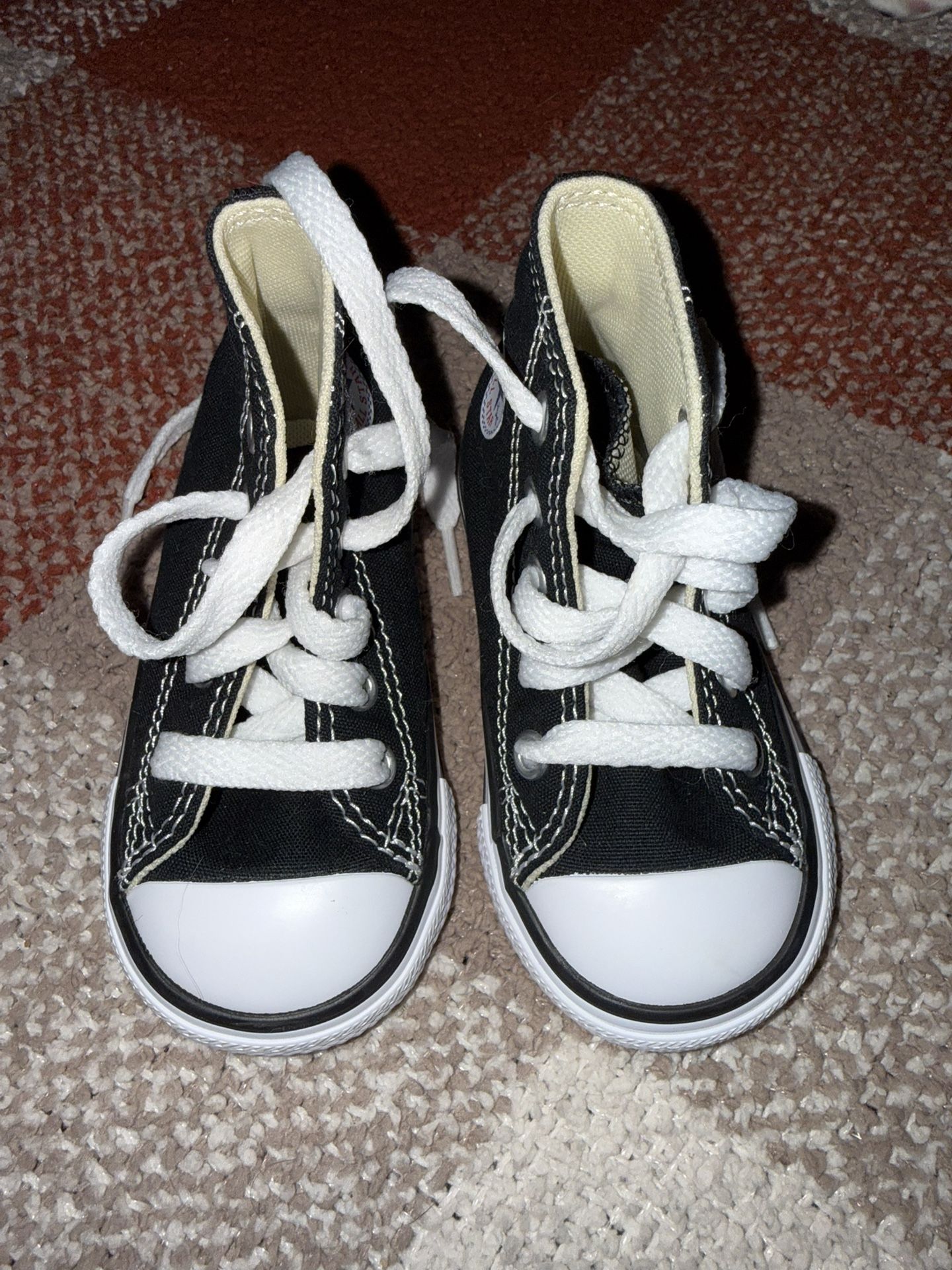 baby converse hightop size 4