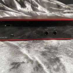 Focusrite Scarlett 2i2