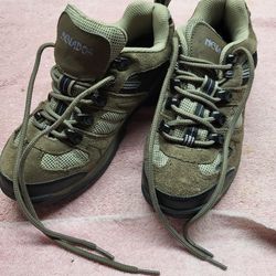 Nevados hiking shoes / boots, ladies 5 1/2 