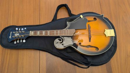 Ibanez M522S-BS Mandolin w/ case
