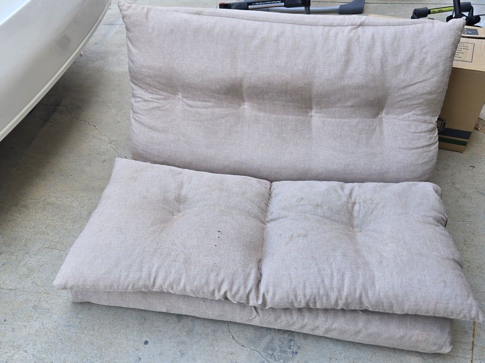 Small Futon/sofa, Adjustable