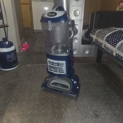 Shark Lift Away Deluxe  Navagater 