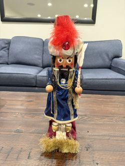 Beautiful Steinbach Nutcracker #S1693, Khalif (Alibaba)