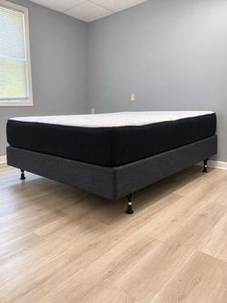 🌟 Queen Mattress, Box Spring, and Rails Frame Set - Delivery Today And Pay On The Delivery