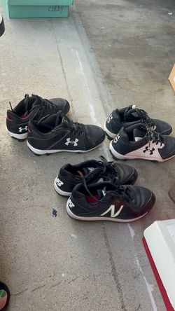 Baseball/kickball shoes
