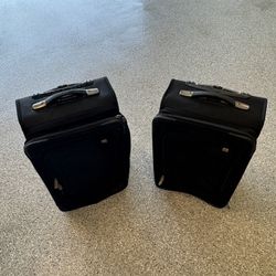 Pair of Swiss Army 23 In Ballistic Nylon Travel Suitcases 