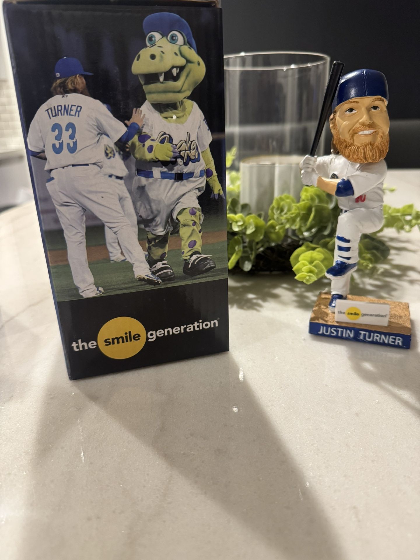 2018 Dodgers Quakes Justin Turner Bobblehead