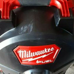 Like-New Milwaukee M18 FUEL 18-Volt Lithium-Ion Brushless Cordless Drain Cleaning Switch Pack Sectional Drum System (No Batteries or Tips Included)