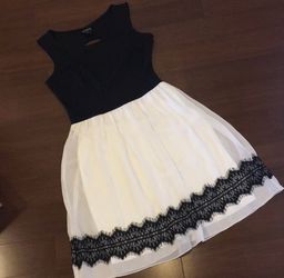En Focus Studio Size 4 Black and White Lace Trim Dress