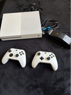 what games and two controllers Xbox one S with  games and two controllers
