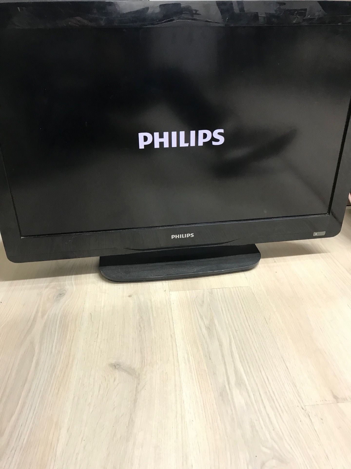 Philips 32” TV - 32PFL3506/F7 - Good Condition for Sale in Tacoma, WA ...