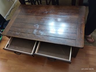 Free coffee table 2 drawers in Ontario 91761