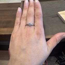 JAMES AVERY 18k White Gold Engagement Ring !!!!!