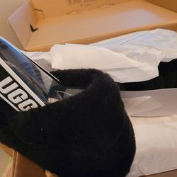 New UGGs slip on - New - size 6 & 7