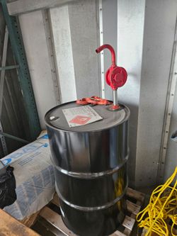 55 Gallon Steel Drum with Rotary Hand Pump