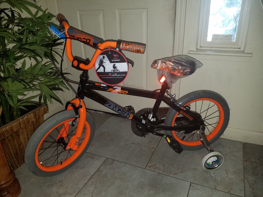 Dynacraft 16 inch Avigo Zinger Bike