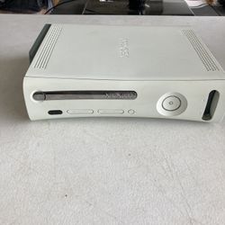 Xbox 360 Console System ONLY For PARTS ONLY