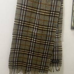 Burberry scarf for KIDS