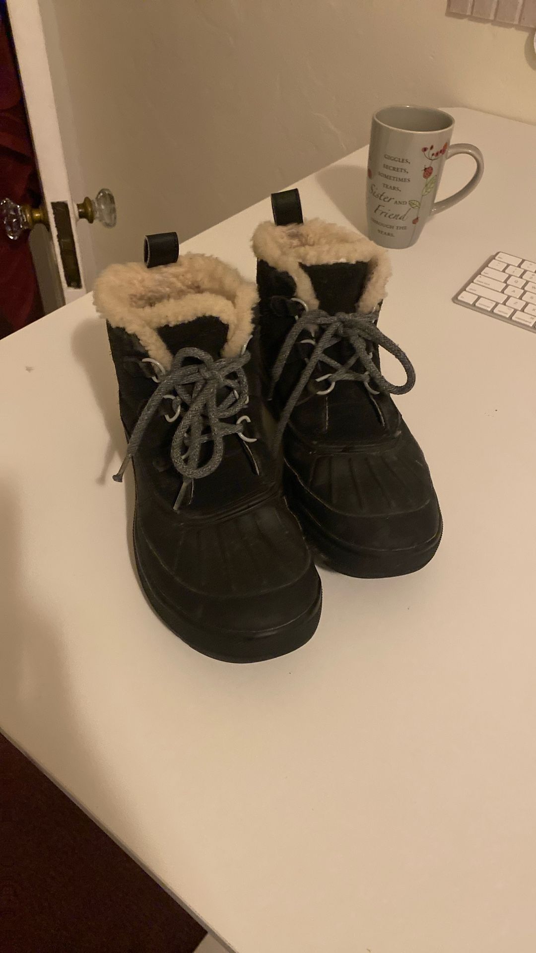 Nike Winter Boots 🖤 — Cozy, Rugged, & Ready for Adventure!