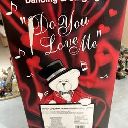 Dancing & Singing Bear