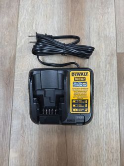 NEW Genuine DeWalt 1.7-Amp Multi Voltage Charger 20V 60V 12V