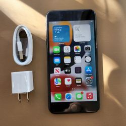 iPhone 7 Plus - UNLOCKED - Like New 