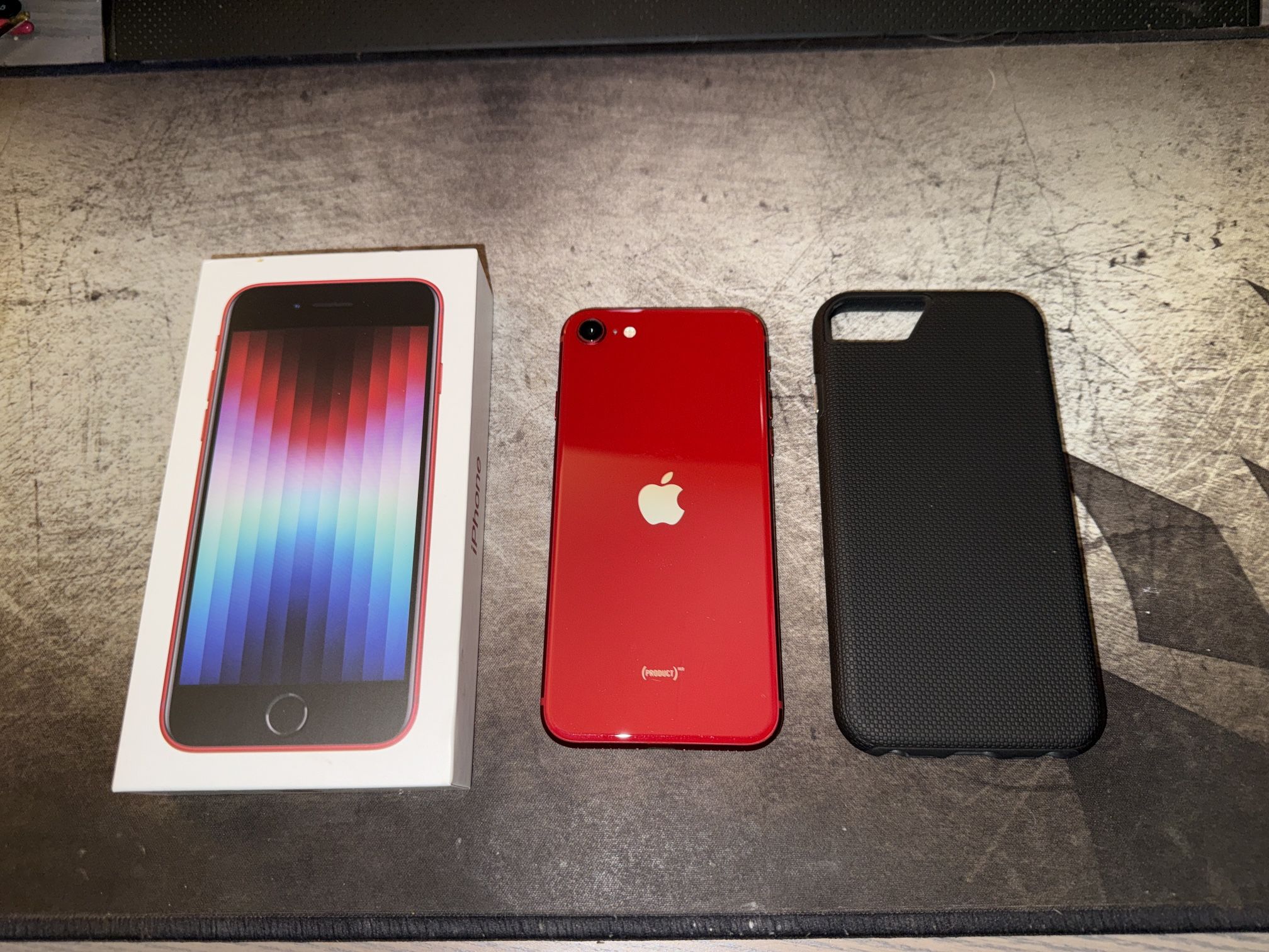 Product Red iPhone SE 3rd Gen UNLOCKED