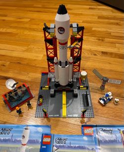 Retired LEGO City Space Center 3368