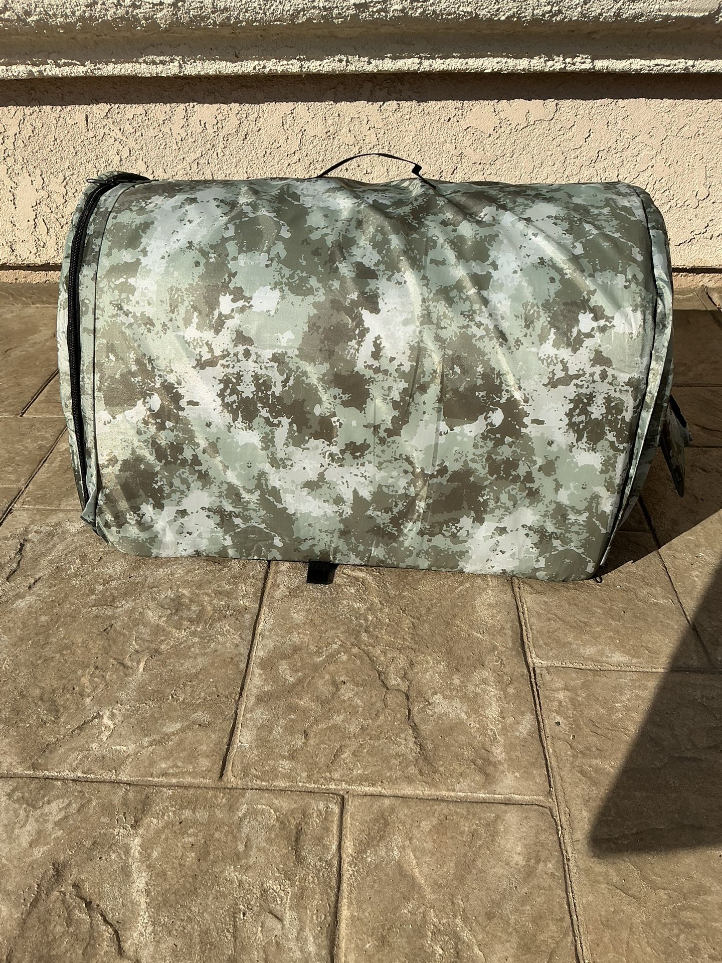 Fresno - XL Cat/dog House Interior And Exterior 23.5”x 17.5”x15.7”