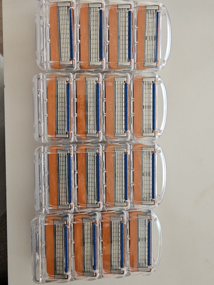 NEW 16ct Gillette Fusion Refills