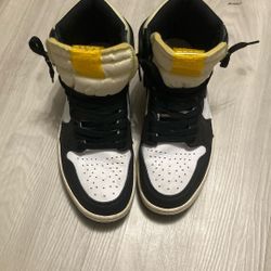 Jordan 1 Retro High White Black Volt University Gold