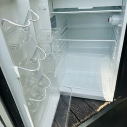 Mini Fridge-Great Condition!