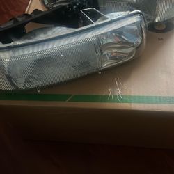 Tahoe/silverado Headlights 
