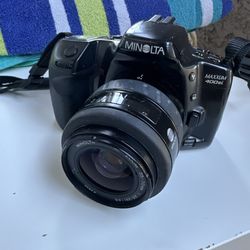 Minolta Maxxum 400si Camera and AF 35-70mm lens & Strap Not Tested 