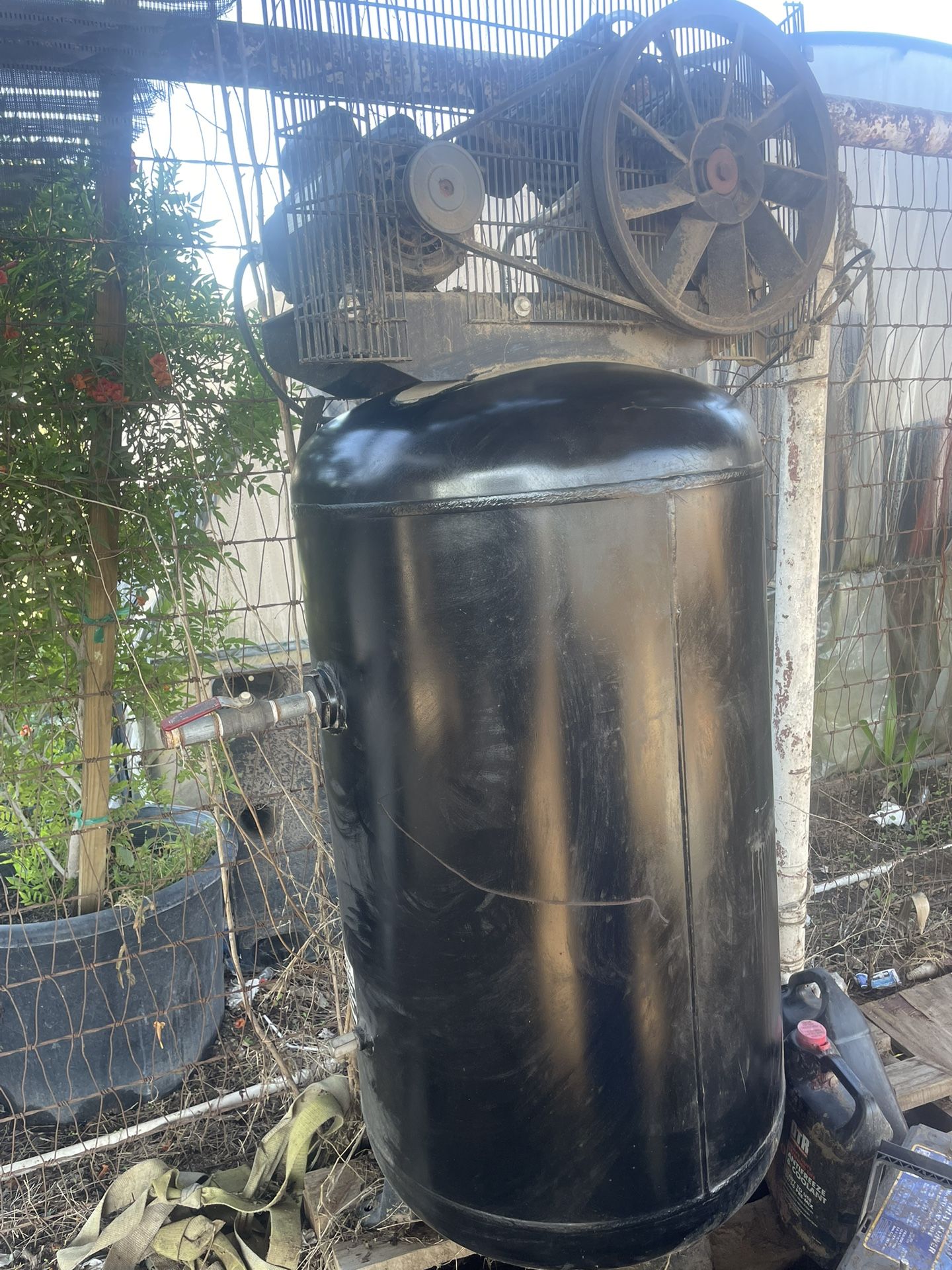 Air Compressor 80 Gallon 