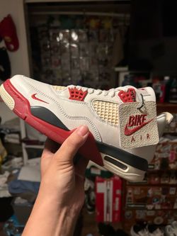 Jordan 4
