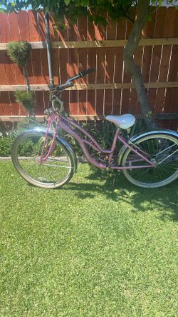 26 Inch girls Beach Cruiser Bike In Good Condition