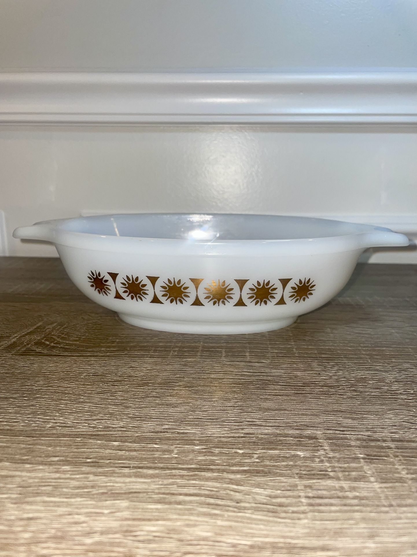 Vintage Glasbake 2274 1qt Milk Glass Oval Caserole Dish Gold Sunburst…(#14)
