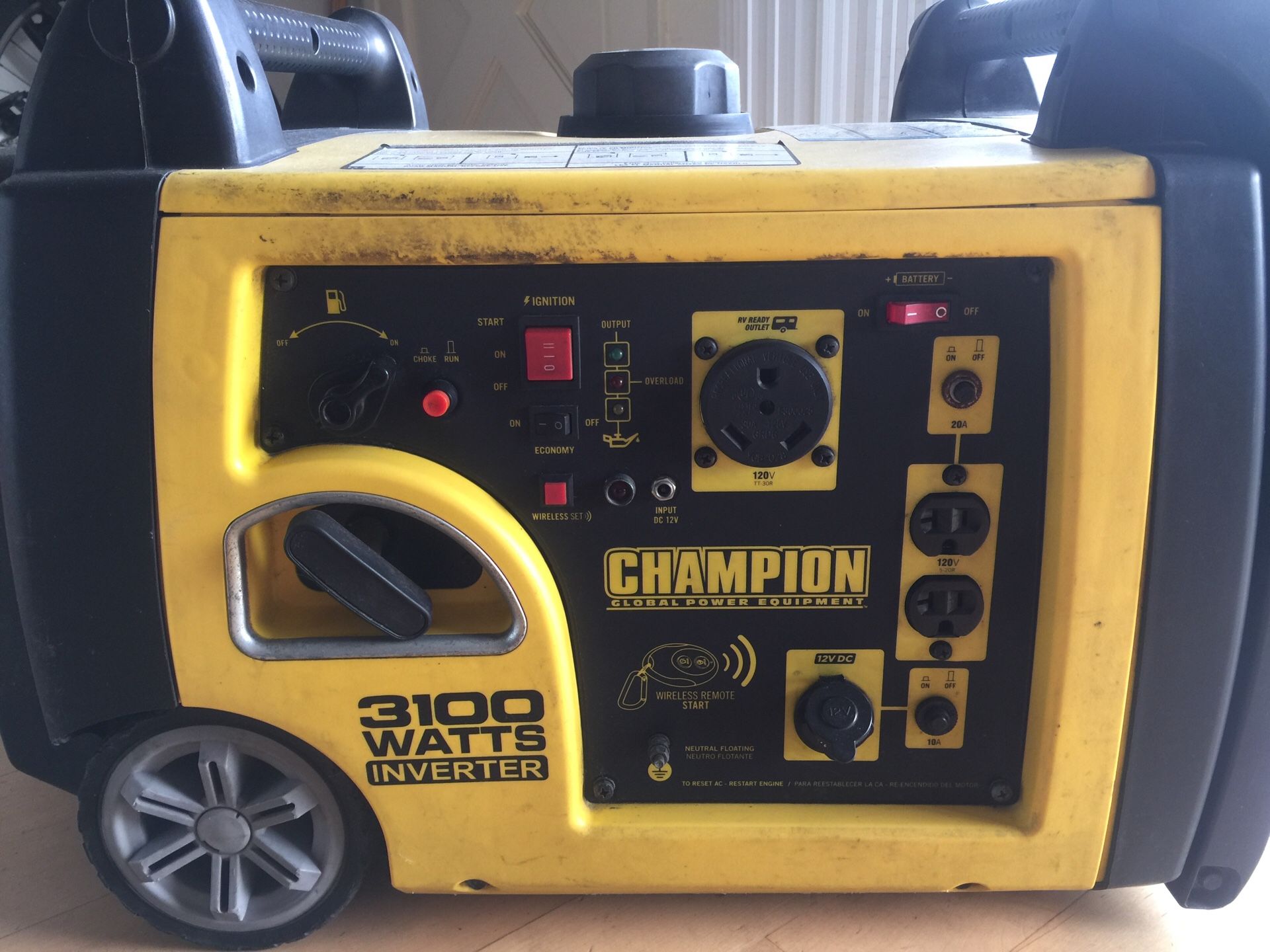 Generator Champion 3100 Watts portable inverter