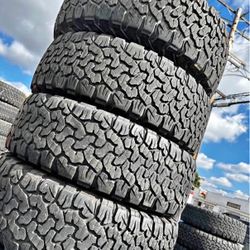 Vendo 285/65/R18 Instacion Y Balance Las 4 Llantas Bfgoodrich Por $200