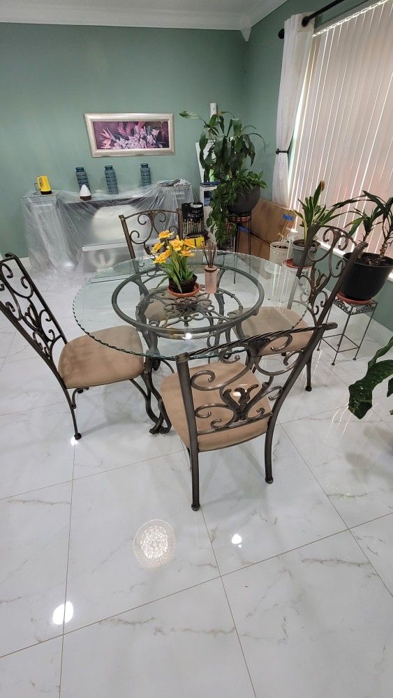 Dinning Table Set