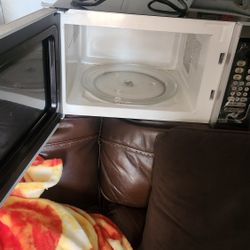 Microwave Avanti